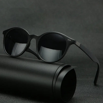 Unisex Retro Rivet Polarized Sunglasses